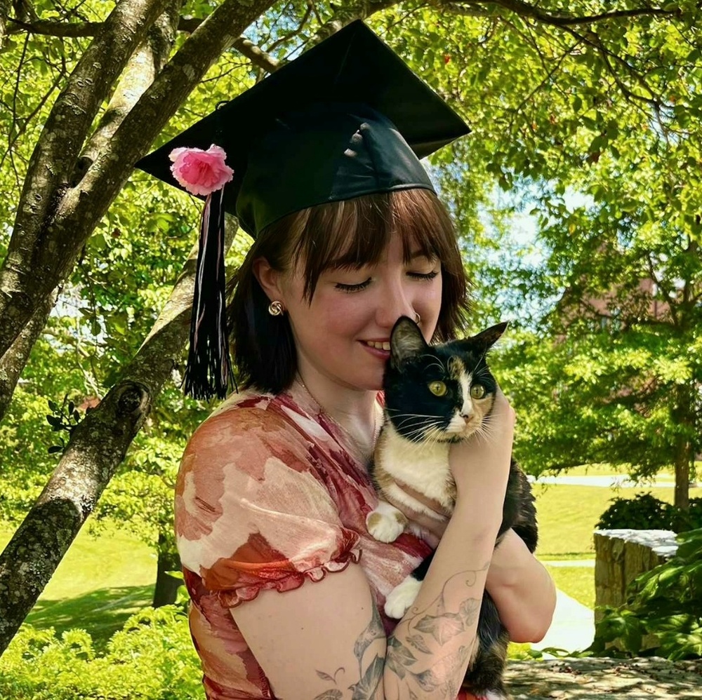 Meet your Posher, Briana
